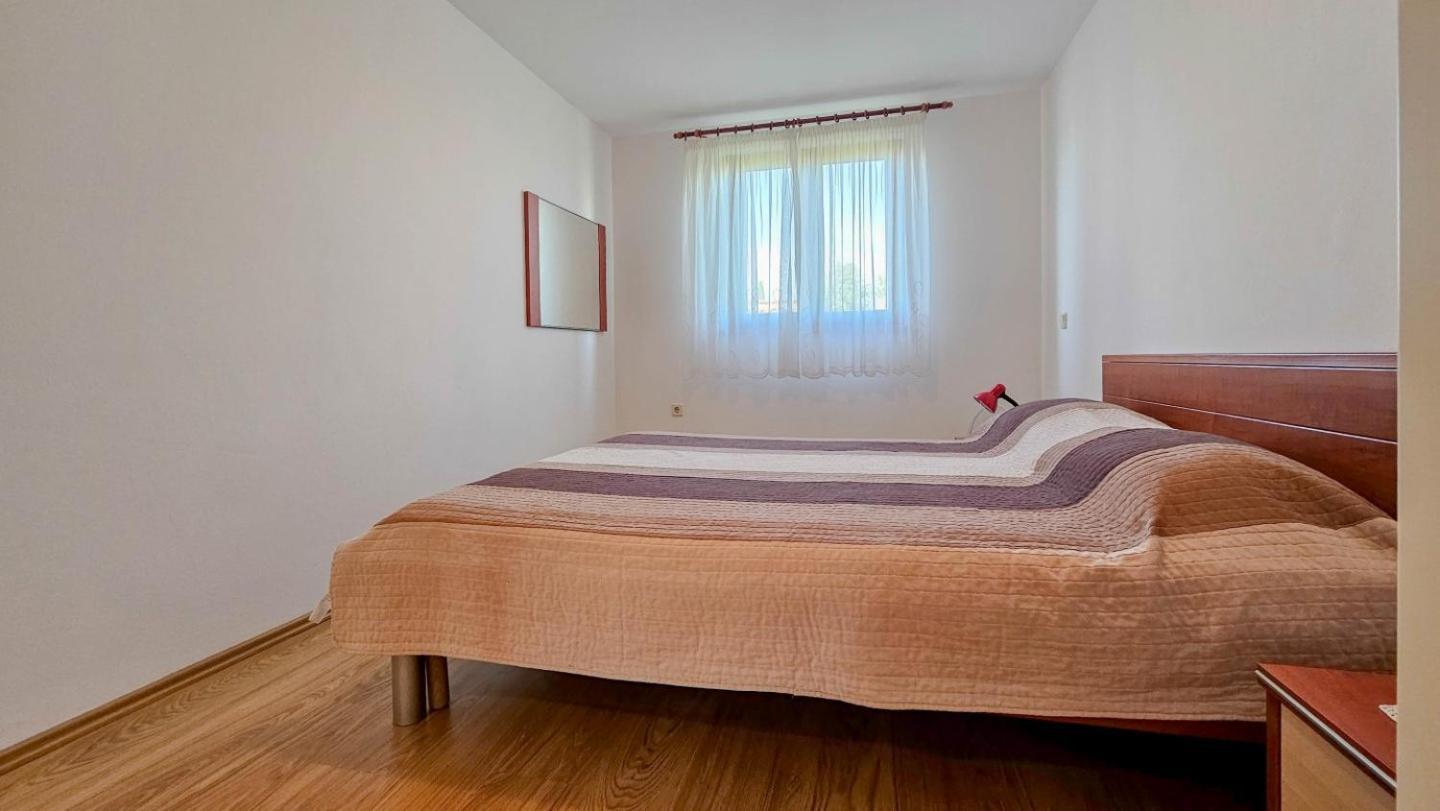 Viola Three Appartement Novigrad Istria Buitenkant foto